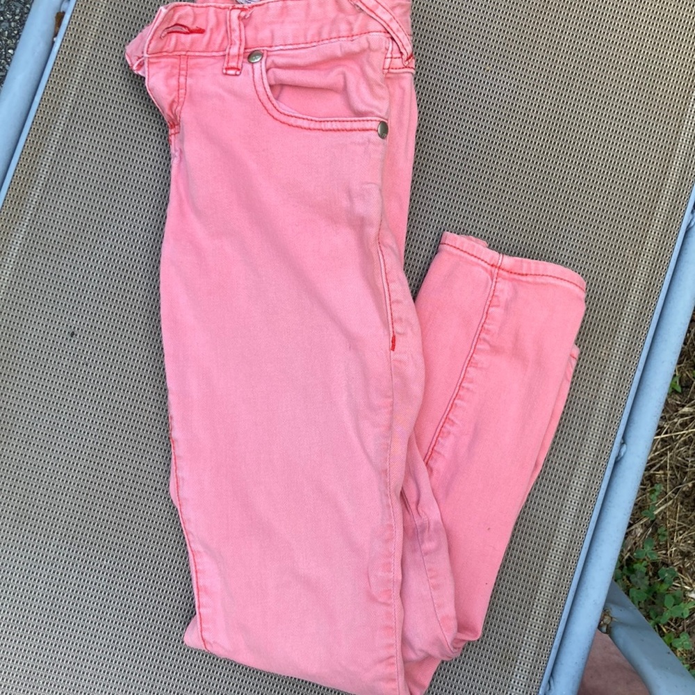 Free people pink (salmon?) jeans size 26